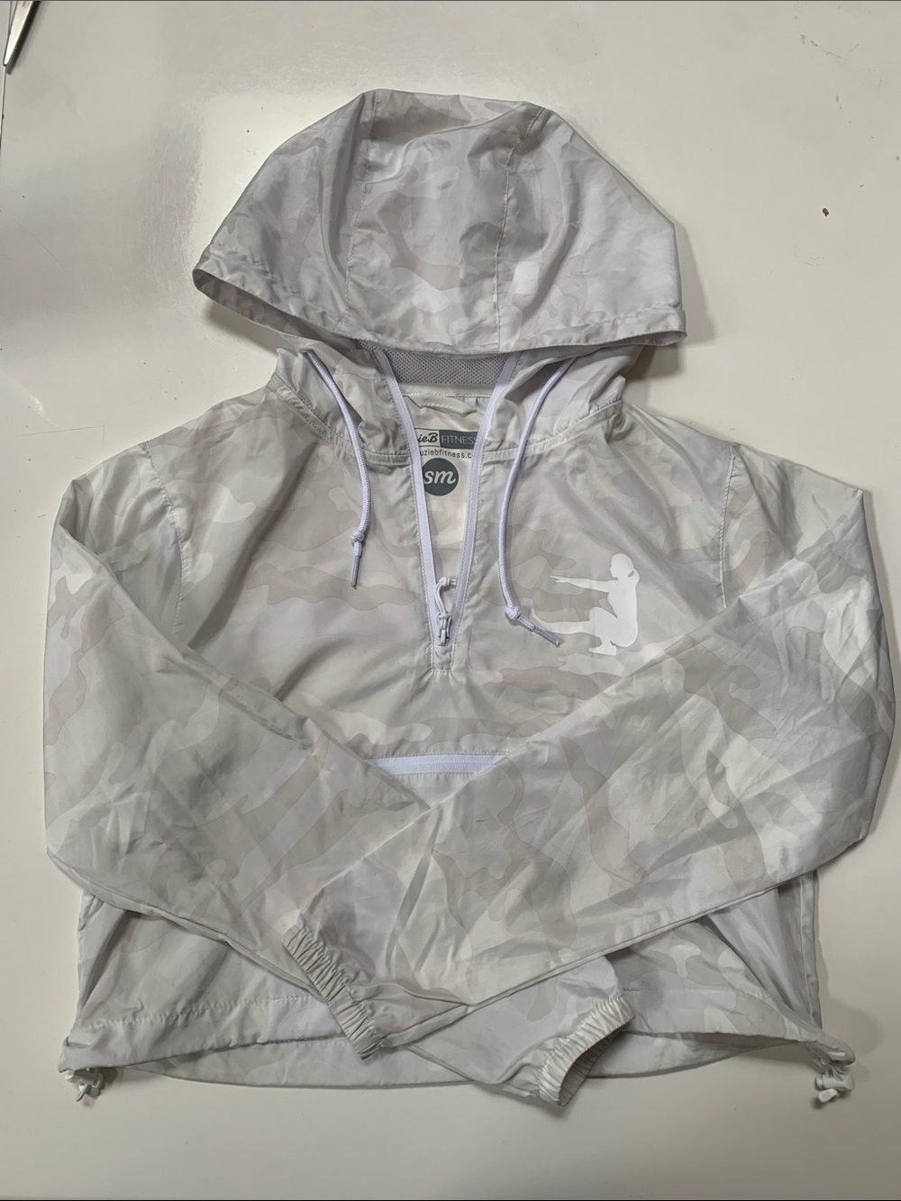 [S/M] SUZIE B FITNESS White Hooded Raincoat Lightweight Windbreaker